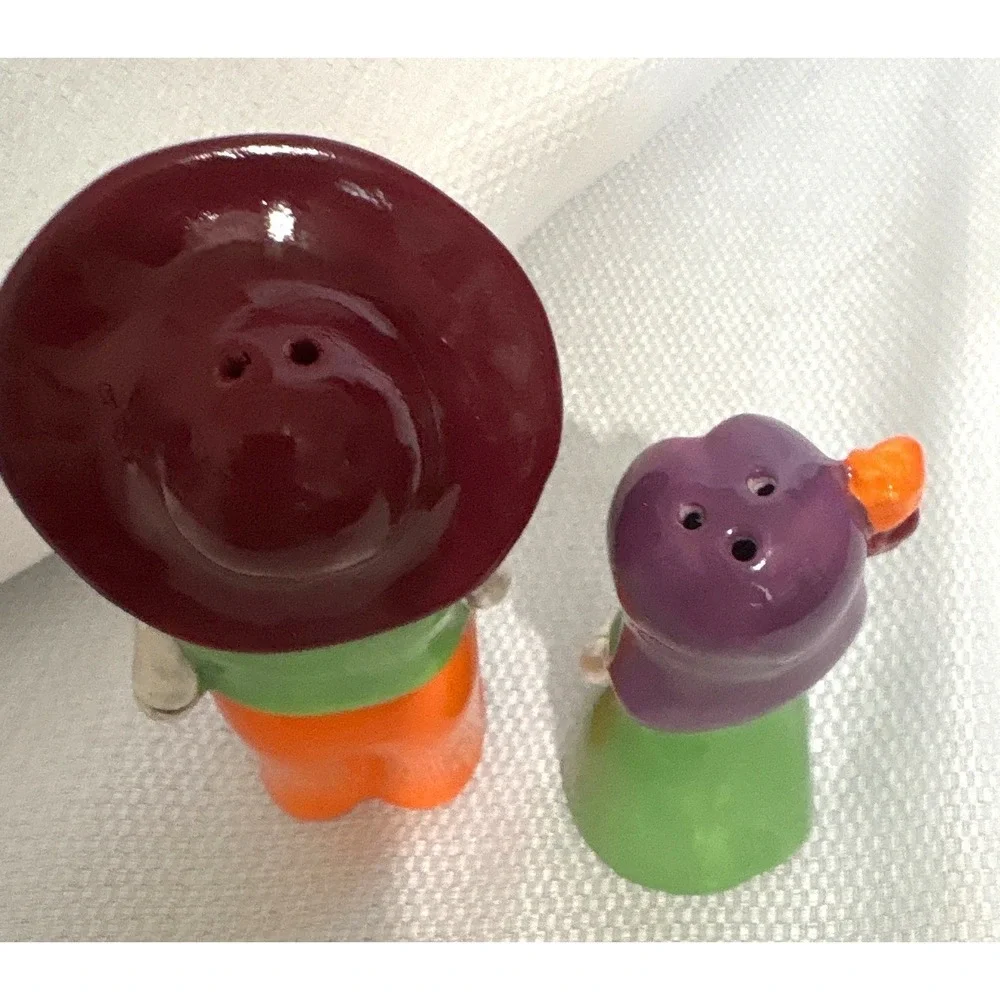 Day of the Dead Sugar Skull Skeleton Couple Salt and Pepper Shakers Ceramic Set